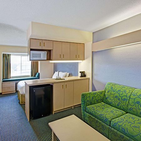 Microtel Inn & Suites By Wyndham Statesville Eksteriør bilde