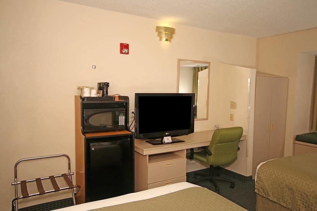 Microtel Inn & Suites By Wyndham Statesville Eksteriør bilde